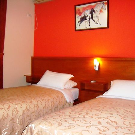 Hotel Nobel Тирана Экстерьер фото