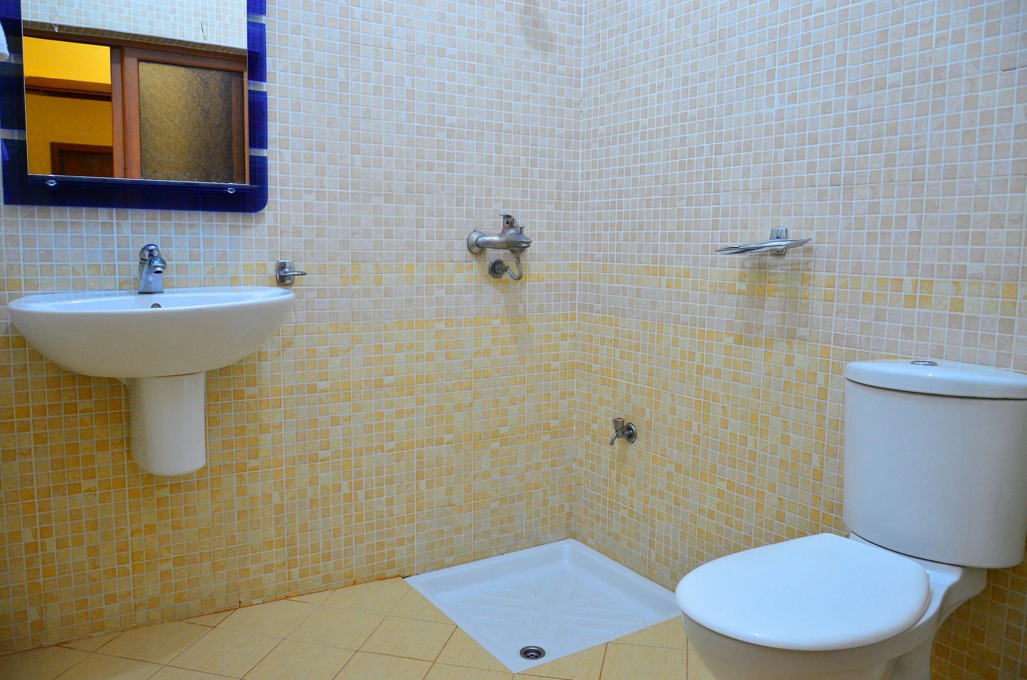Hotel Nobel Тирана Экстерьер фото